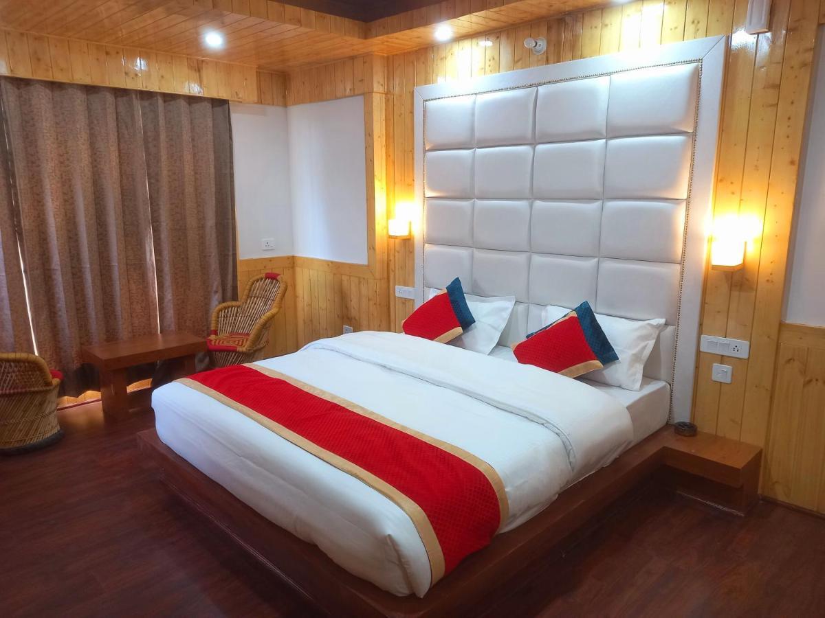 Humble Holiday Inn Kufri Simla Εξωτερικό φωτογραφία