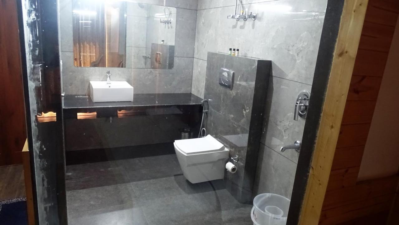 Humble Holiday Inn Kufri Simla Εξωτερικό φωτογραφία