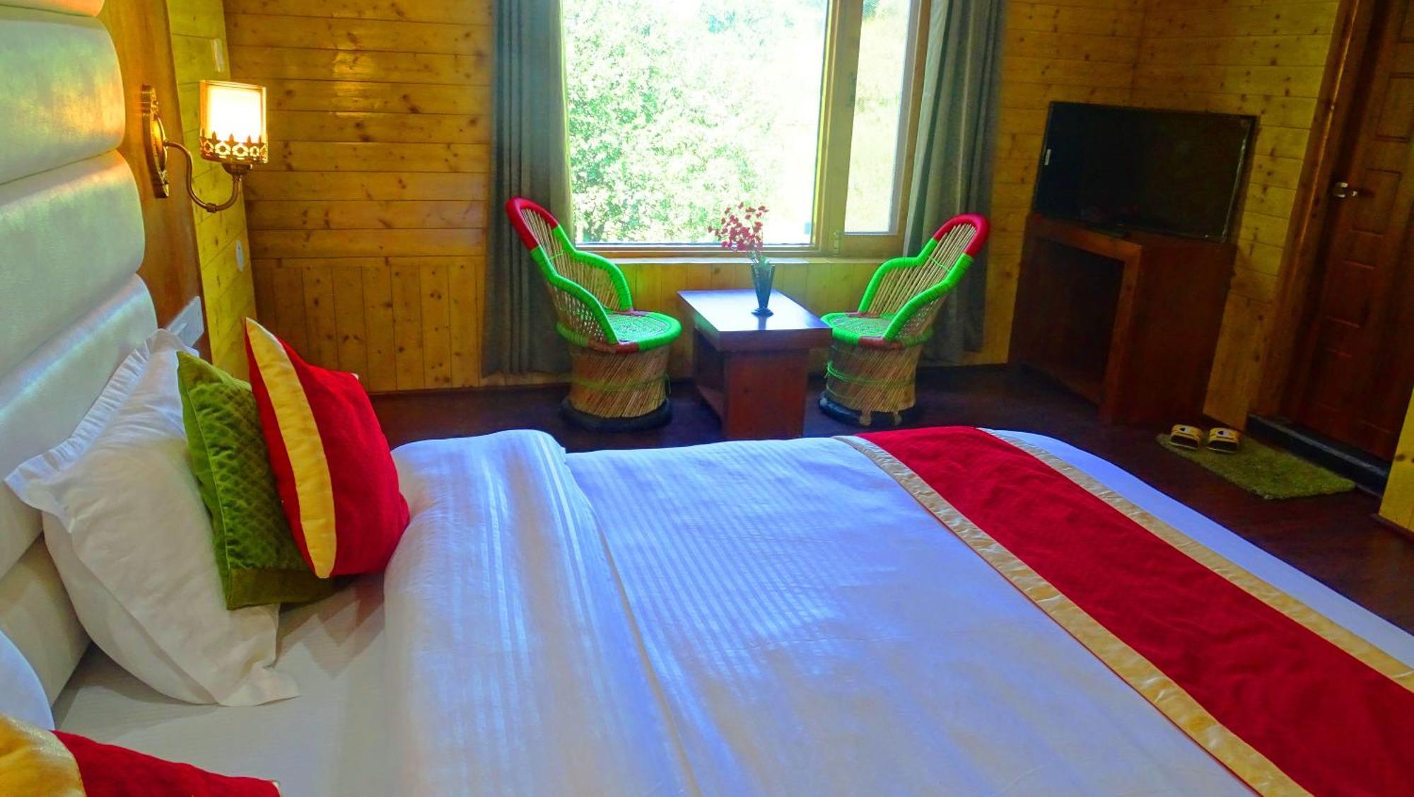Humble Holiday Inn Kufri Simla Εξωτερικό φωτογραφία